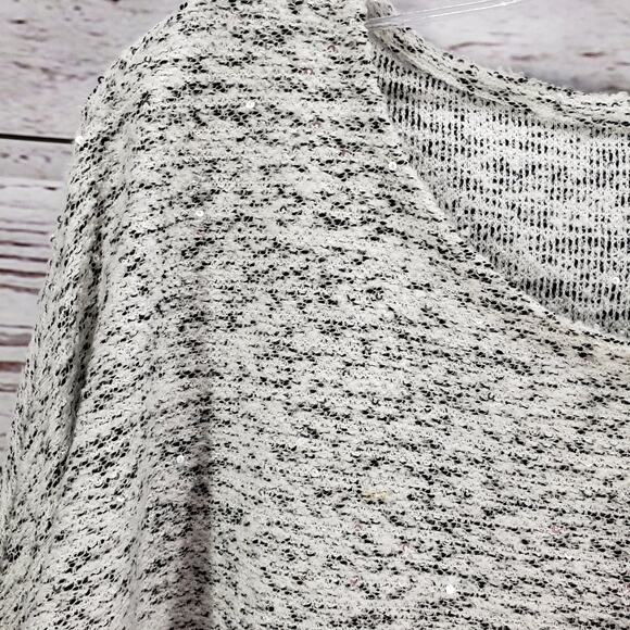 Chico's Black White Knit Textured Mini Fringe Dolman Sleeve Top Size 3 - Picture 14 of 15